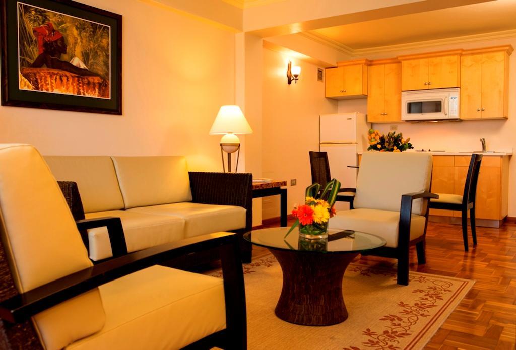 Kapok Hotel Port of Spain Bilik gambar