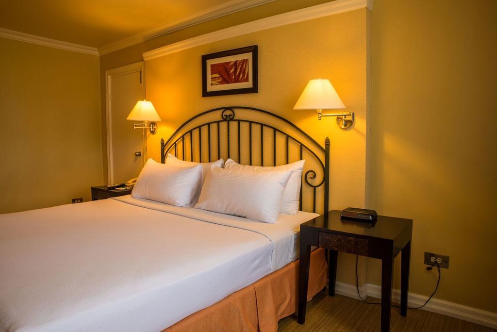 Kapok Hotel Port of Spain Luaran gambar